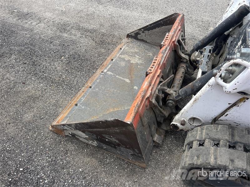 Bobcat T62 Compact Track Loader Мини-погрузчики