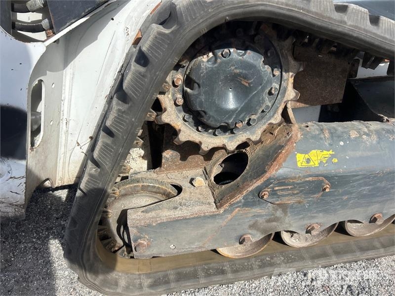 Bobcat T62 Compact Track Loader Skid steer mini nakladalci