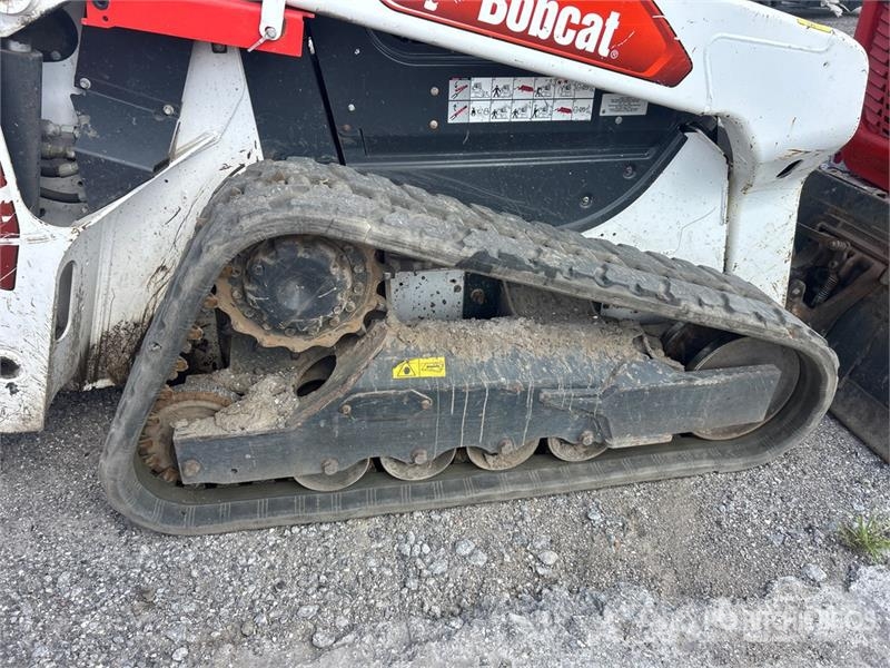 Bobcat T62 Compact Track Loader Skid steer mini nakladalci