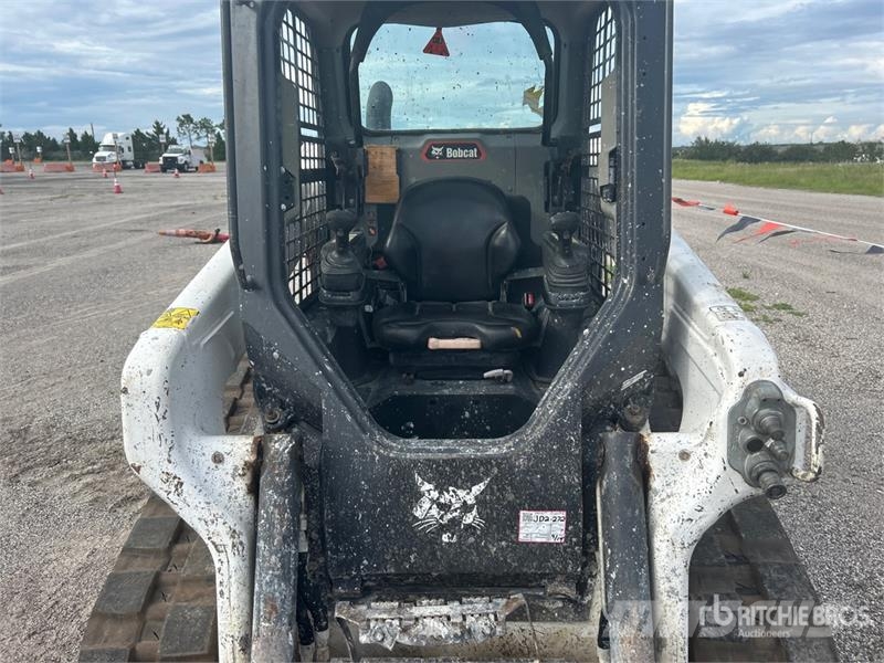 Bobcat T62 Compact Track Loader Skid steer loaders