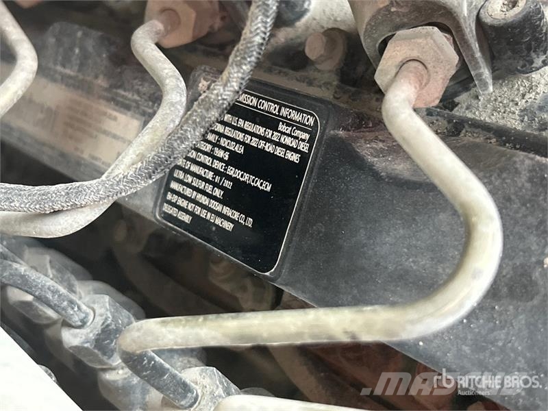 Bobcat T62 Compact Track Loader Skid steer loaders