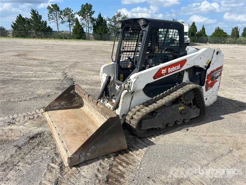 Bobcat T62 Compact Track Loader Skid steer mini nakladalci