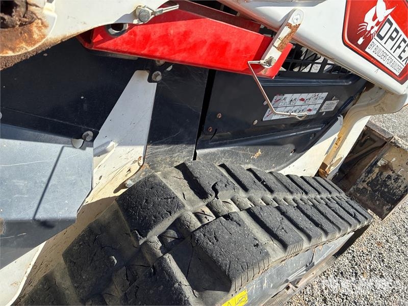 Bobcat T62 Compact Track Loader Мини-погрузчики