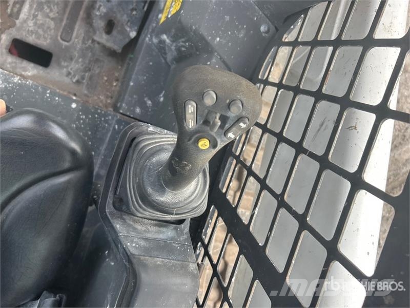 Bobcat T62 Compact Track Loader Skid steer loaders