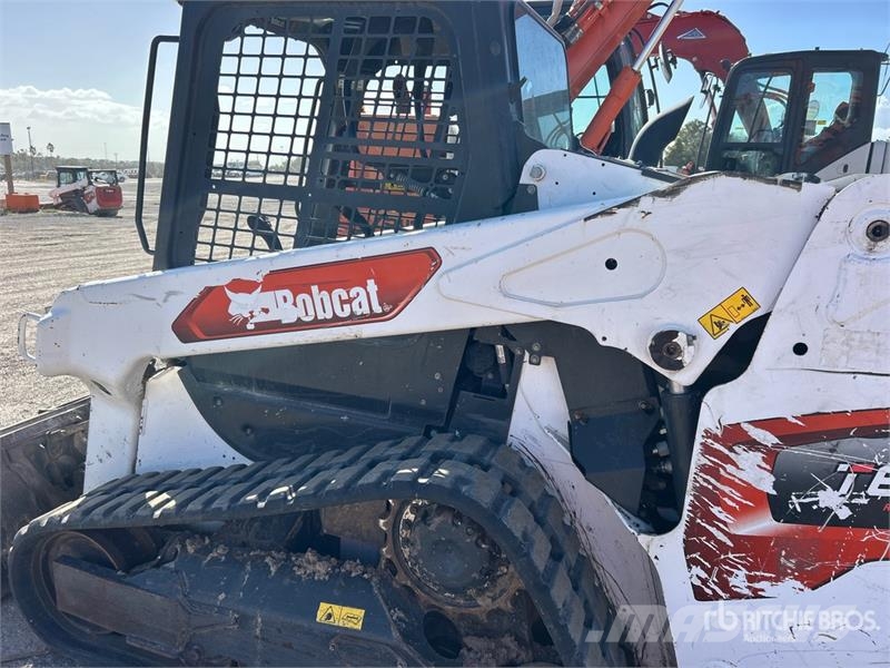 Bobcat T62 Compact Track Loader Мини-погрузчики
