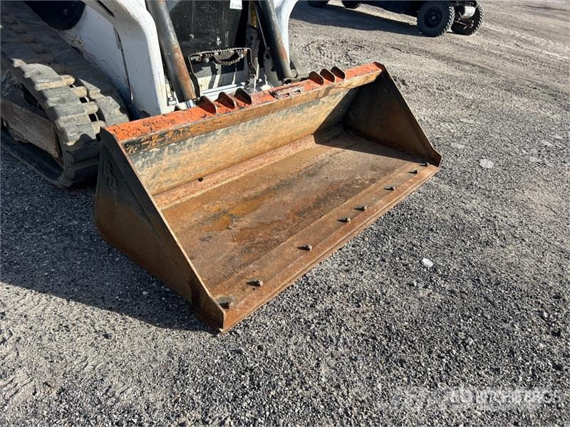 Bobcat T62 Compact Track Loader لوادر انزلاقية التوجيه