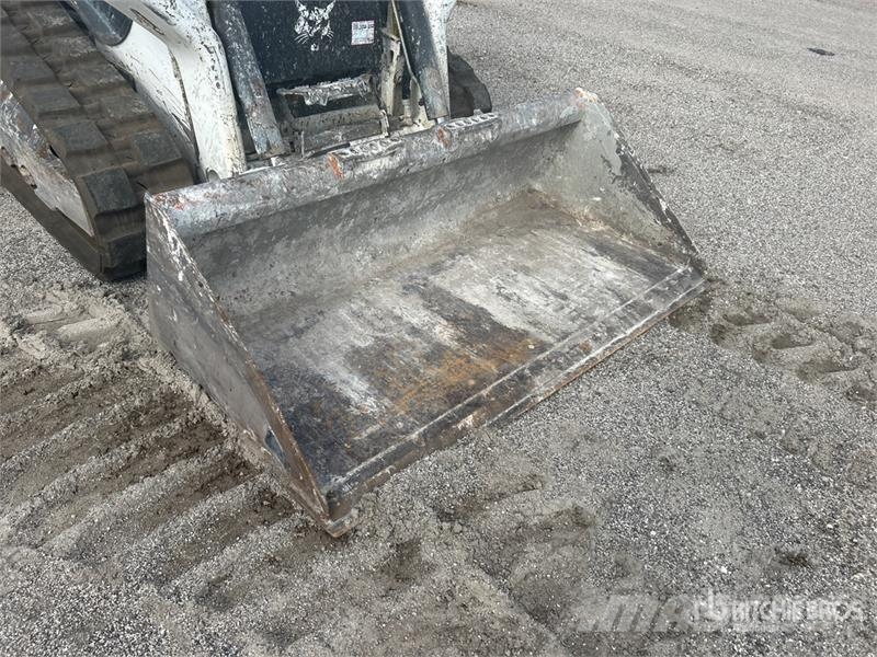 Bobcat T62 Compact Track Loader Skid steer loaders