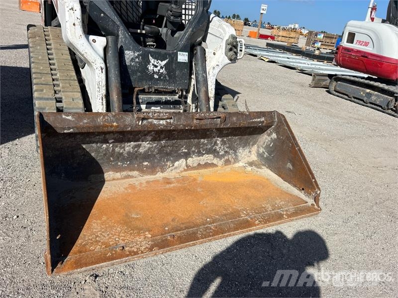 Bobcat T62 Compact Track Loader Мини-погрузчики