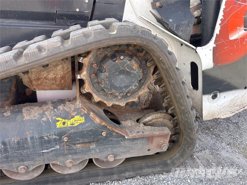 Bobcat T62 Compact Track Loader Skid steer mini nakladalci