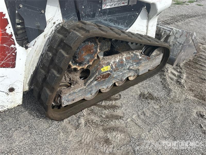 Bobcat T62 Compact Track Loader Skid steer loaders