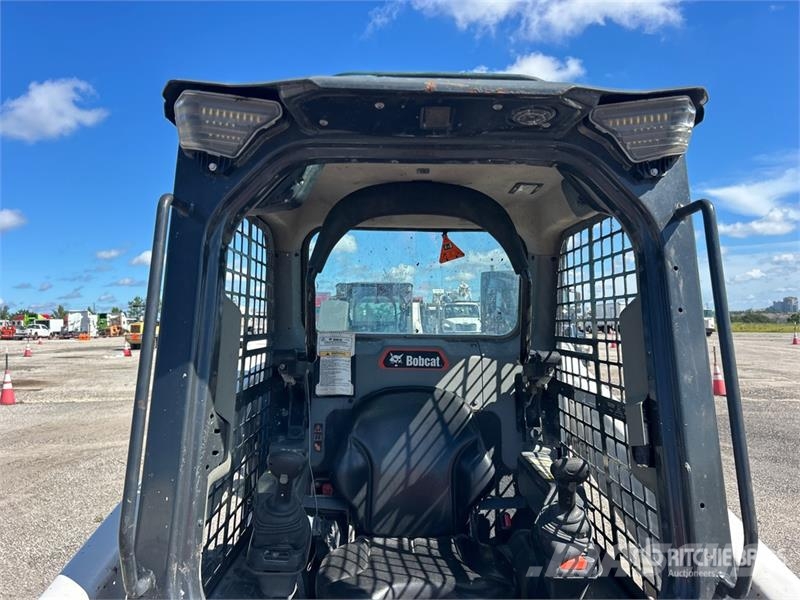 Bobcat T62 Compact Track Loader 滑移轉向裝載機