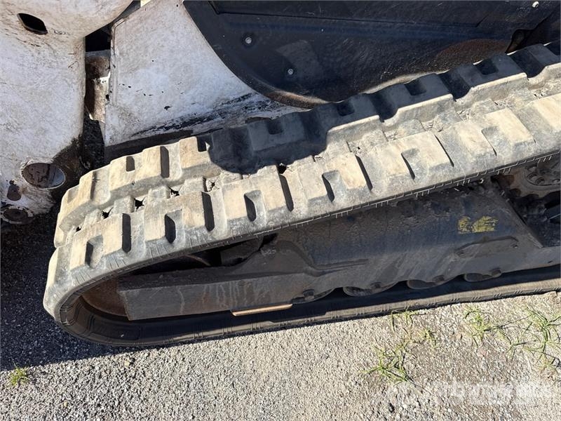 Bobcat T62 Compact Track Loader Mini Pale Gommate