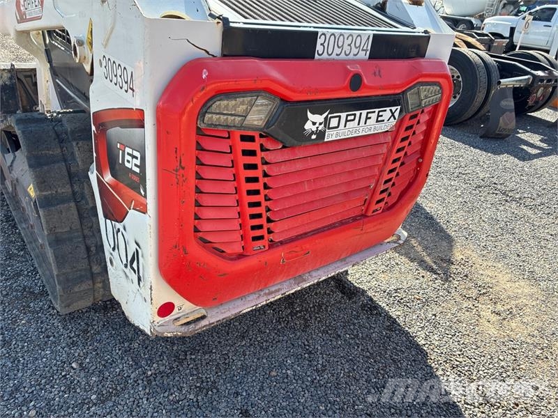 Bobcat T62 Compact Track Loader Мини-погрузчики