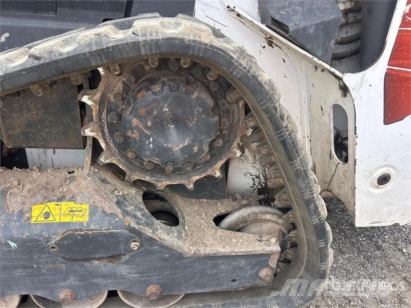 Bobcat T62 Compact Track Loader Мини-погрузчики