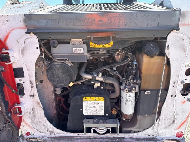 Bobcat T62 Compact Track Loader Skid steer mini nakladalci