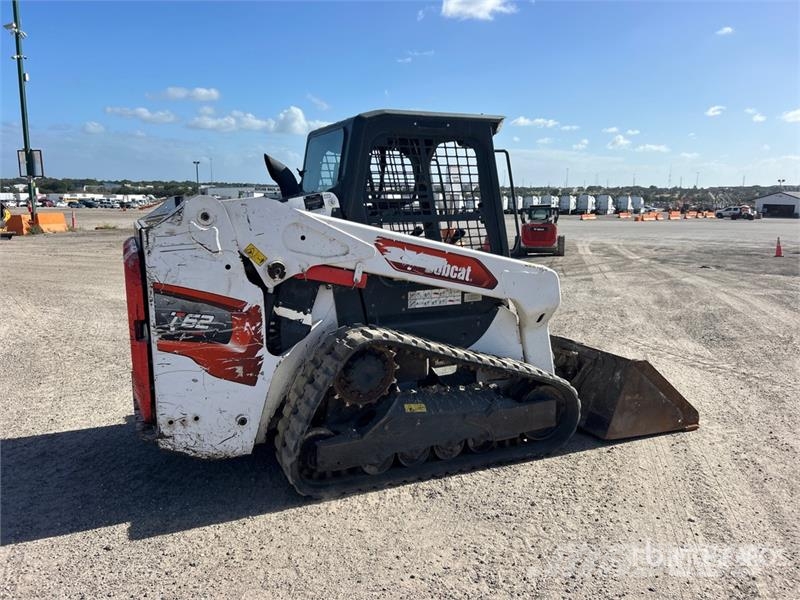 Bobcat T62 Compact Track Loader Мини-погрузчики