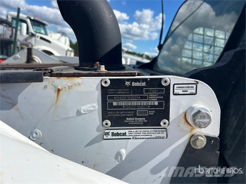Bobcat T62 Compact Track Loader Skid steer loaders