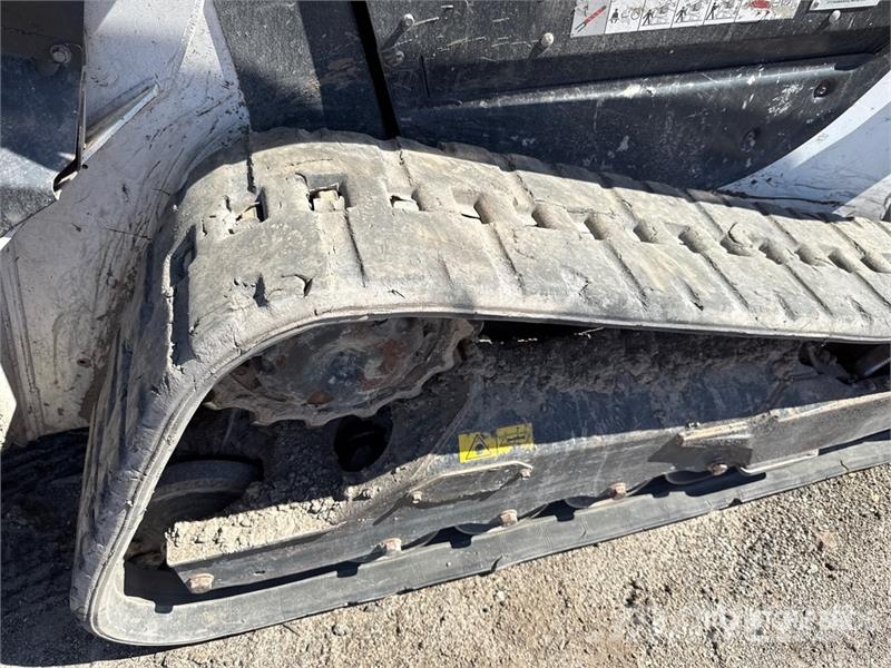 Bobcat T62 Compact Track Loader Skid steer mini nakladalci