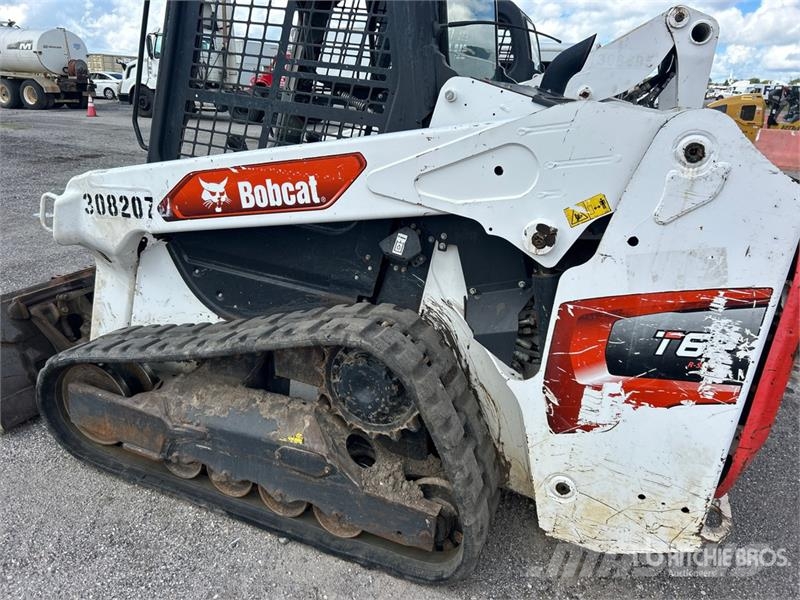 Bobcat T62 Compact Track Loader Skid steer loaders