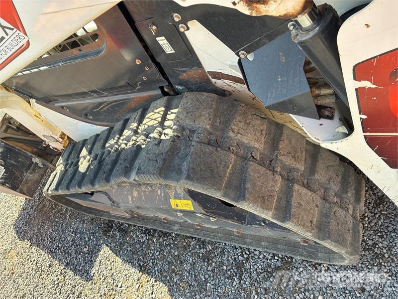 Bobcat T62 Compact Track Loader Мини-погрузчики
