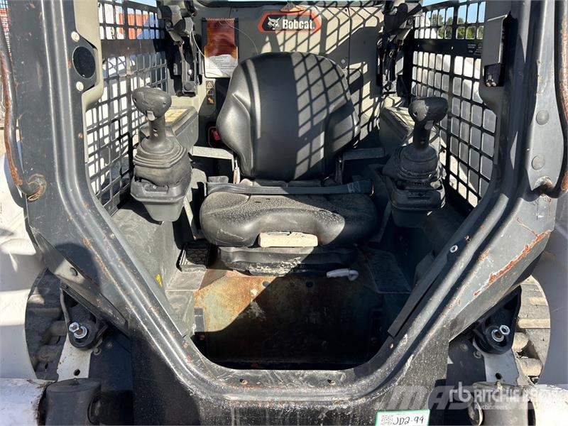 Bobcat T62 Compact Track Loader لوادر انزلاقية التوجيه