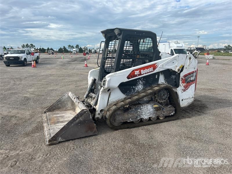 Bobcat T62 Compact Track Loader Skid steer loaders