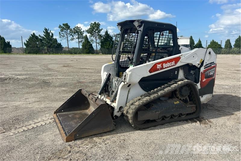 Bobcat T62 Compact Track Loader Skid steer mini nakladalci