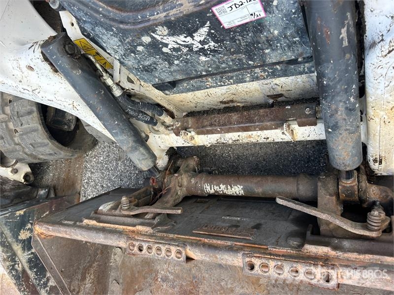 Bobcat T62 Compact Track Loader Skid steer loaders