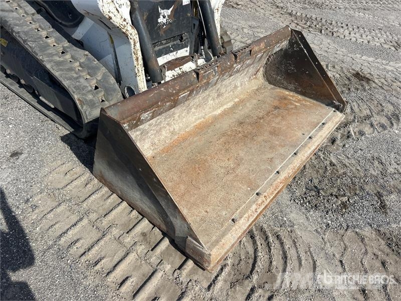 Bobcat T62 Compact Track Loader Skid steer mini nakladalci