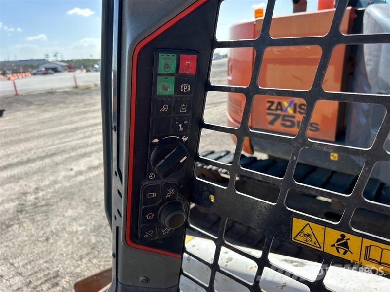 Bobcat T62 Compact Track Loader Мини-погрузчики