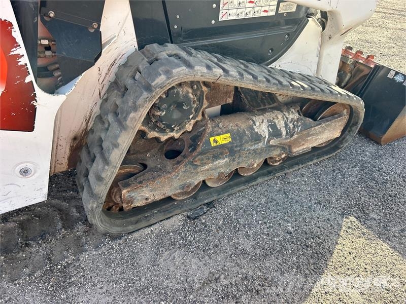 Bobcat T62 Compact Track Loader لوادر انزلاقية التوجيه