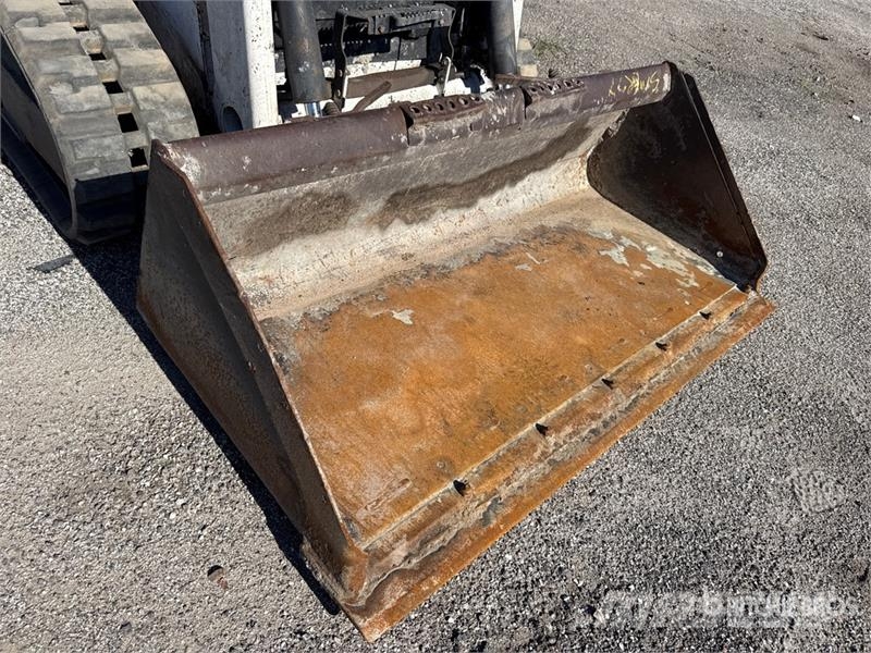 Bobcat T62 Compact Track Loader Mini Pale Gommate
