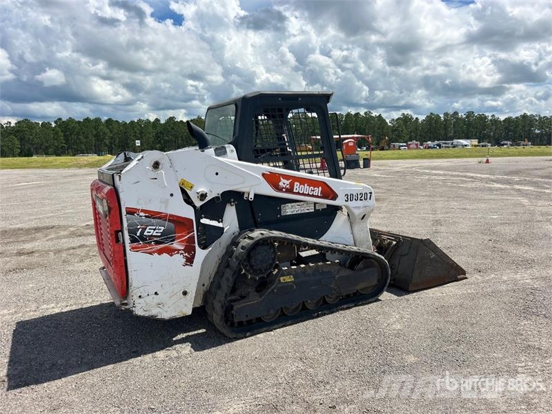 Bobcat T62 Compact Track Loader Skid steer loaders