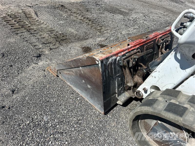 Bobcat T62 Compact Track Loader 滑移轉向裝載機