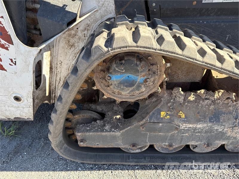 Bobcat T62 Compact Track Loader Mini Pale Gommate
