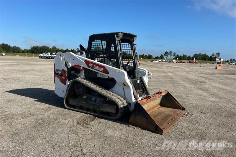 Bobcat T62 Compact Track Loader لوادر انزلاقية التوجيه