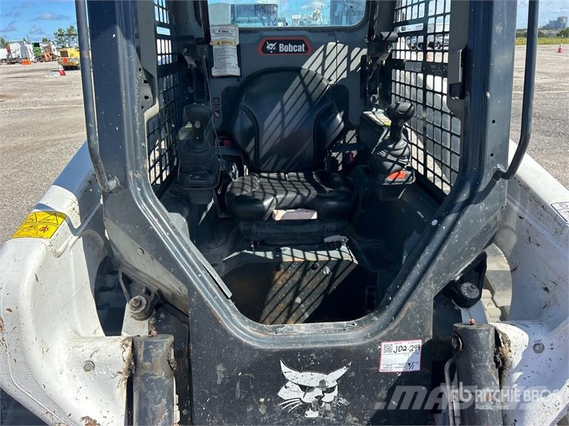 Bobcat T62 Compact Track Loader 滑移轉向裝載機