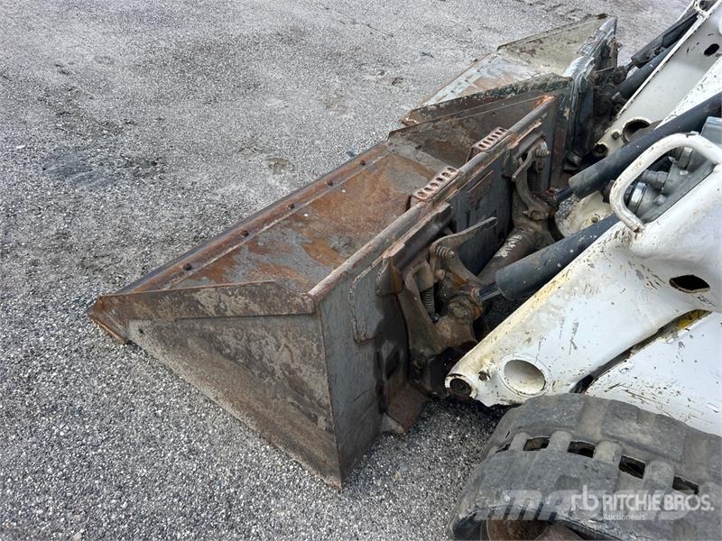 Bobcat T62 Compact Track Loader Skid steer loaders