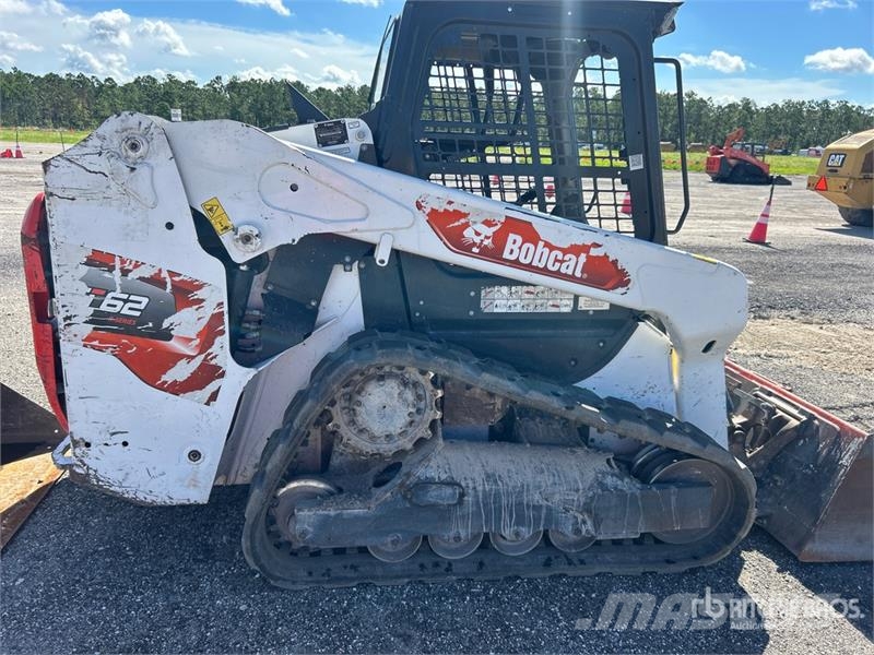 Bobcat T62 Compact Track Loader 滑移轉向裝載機