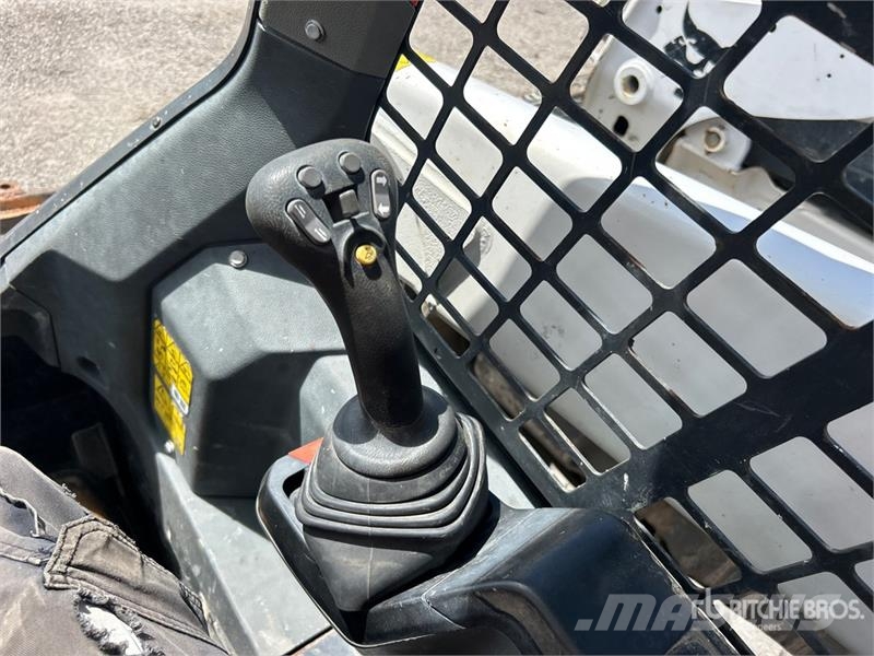 Bobcat T62 Compact Track Loader Skid steer loaders