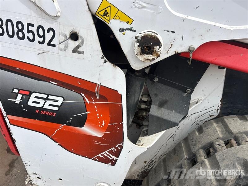 Bobcat T62 Compact Track Loader Мини-погрузчики