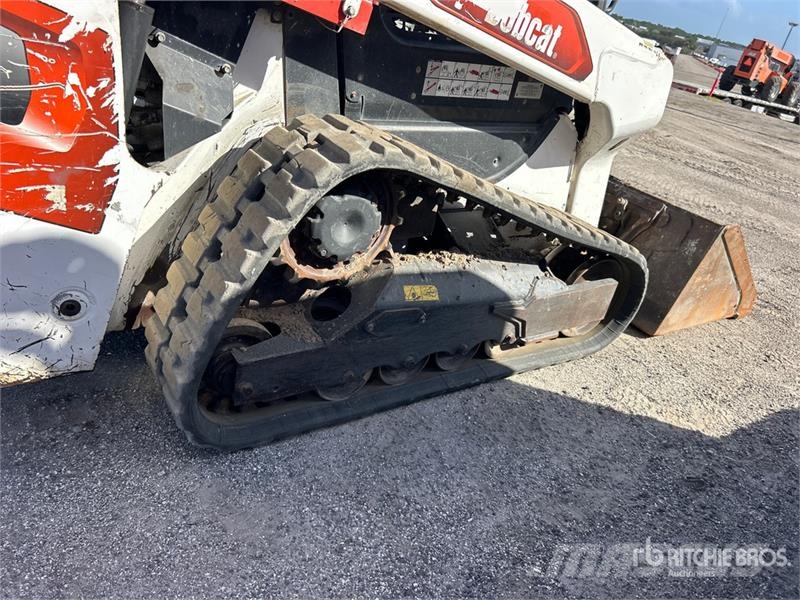 Bobcat T62 Compact Track Loader Мини-погрузчики
