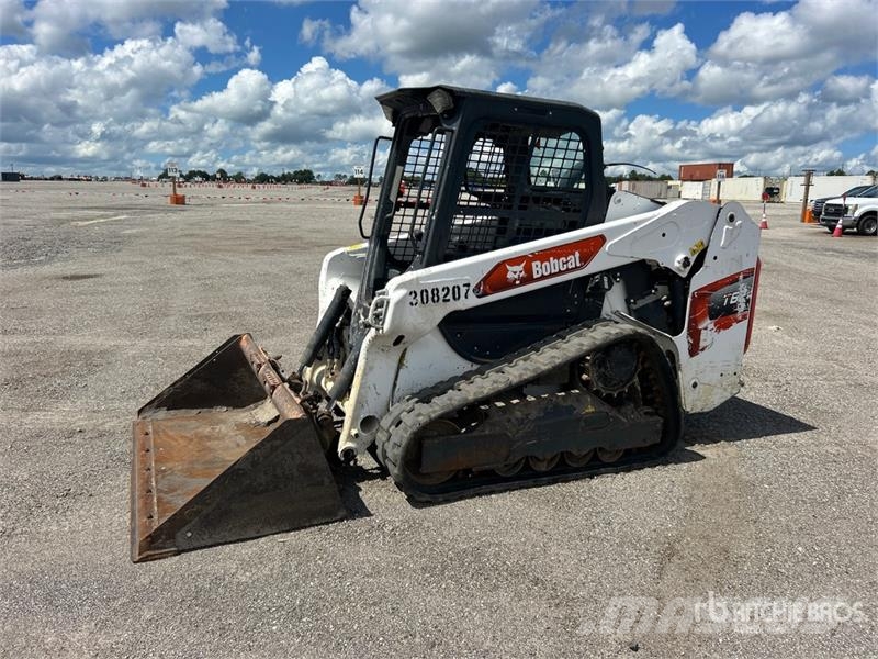 Bobcat T62 Compact Track Loader Skid steer loaders