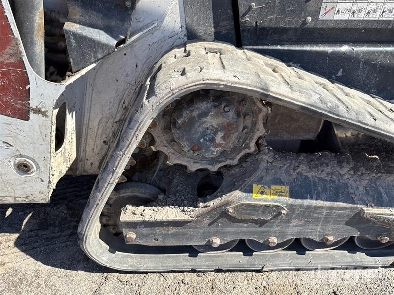 Bobcat T62 Compact Track Loader Skid steer mini nakladalci