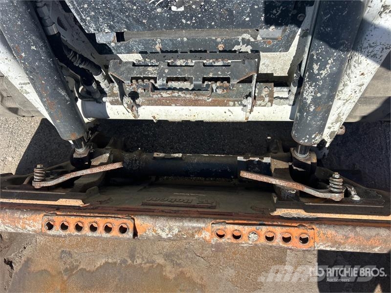 Bobcat T62 Compact Track Loader Skid steer loaders