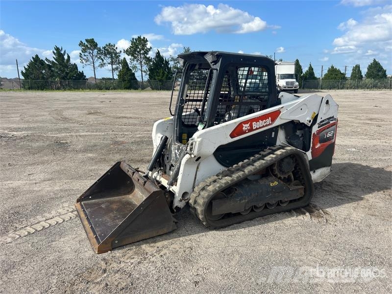 Bobcat T62 Compact Track Loader Skid steer loaders