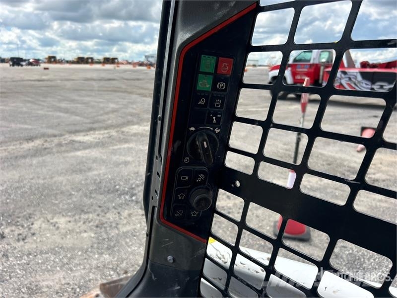 Bobcat T62 Compact Track Loader Schrankladers