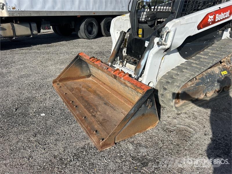 Bobcat T62 Compact Track Loader لوادر انزلاقية التوجيه
