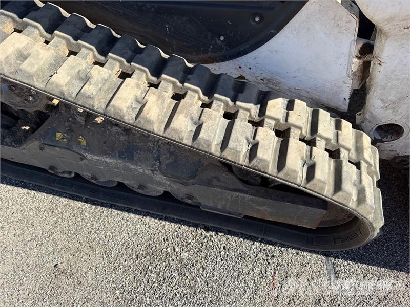 Bobcat T62 Compact Track Loader Mini Pale Gommate