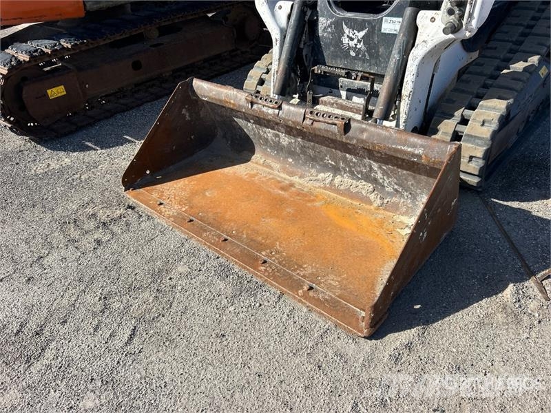 Bobcat T62 Compact Track Loader Мини-погрузчики